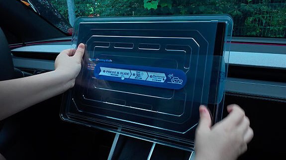 Installing car screen protector using the dust-free auto-alignment box